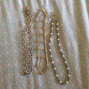Silver necklace lot