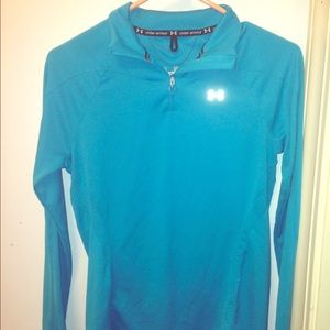 light blue small semi-fitted underarmor pullover