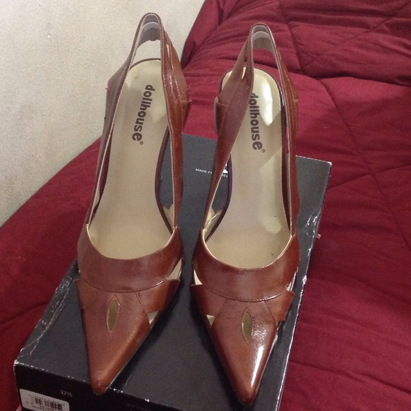 Beautifully designed cognac dollhouse shoes