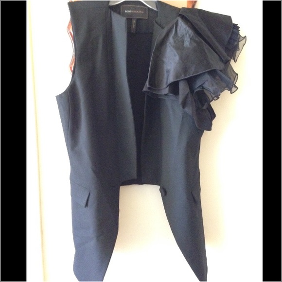 BCBG WAISTCOAT BLACK.