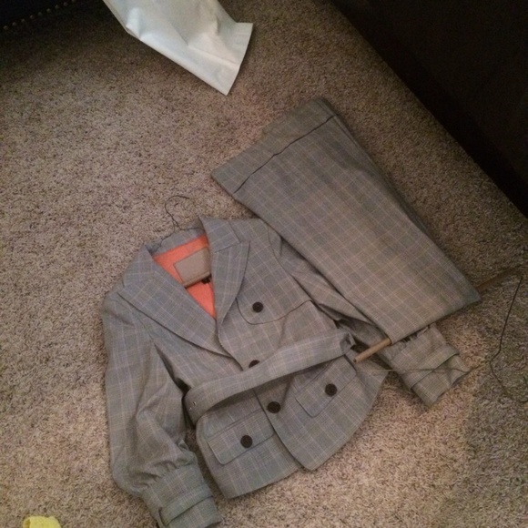 Bebe suit multi color grey.