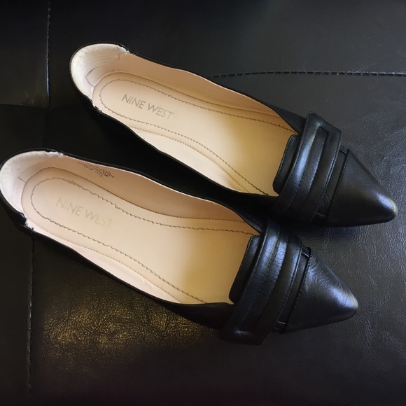 Black Nine West flat- Saramarie