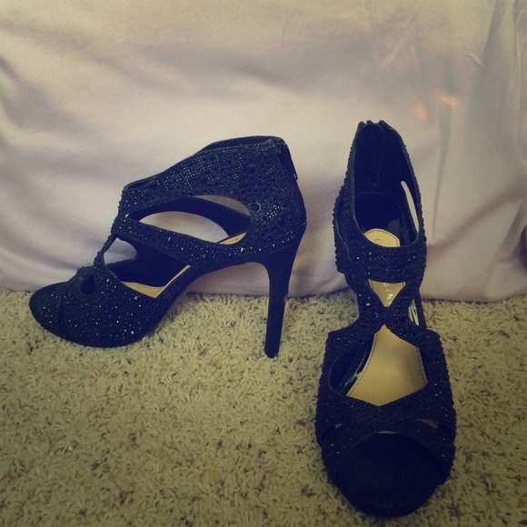 Gianni Bini black studded strappy heels