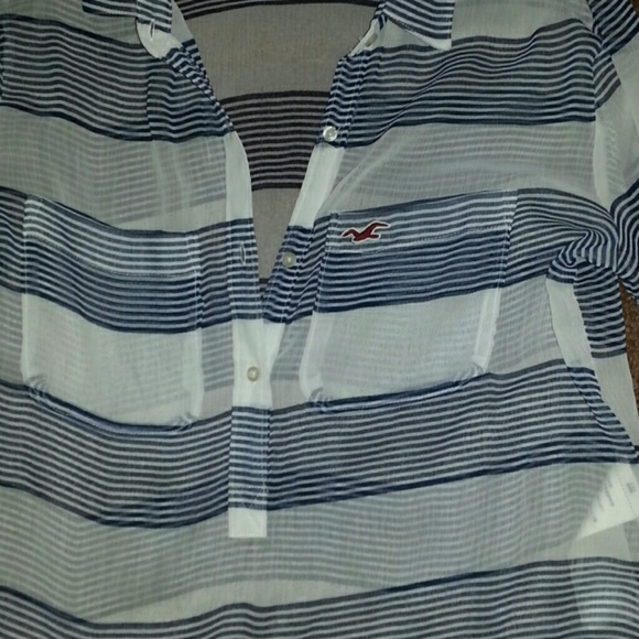 Hollister shirt - Picture 2 of 2