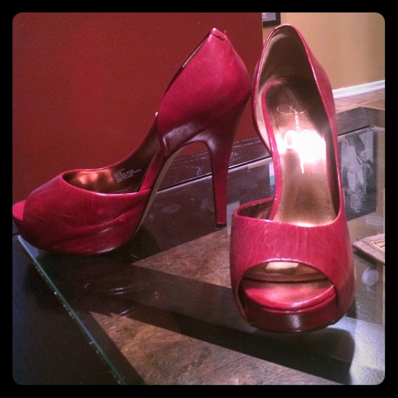 Jessica Simpson red heels - Picture 1 of 4
