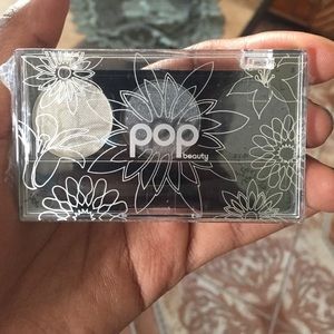 Eye Shadow Trio w/ brushes