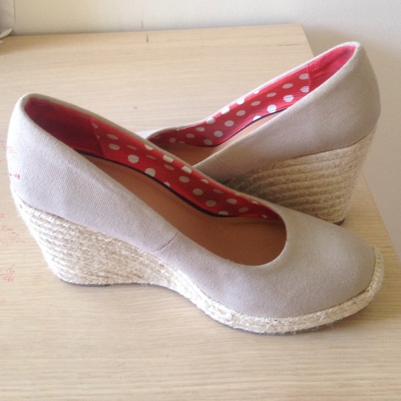 Wedge heels