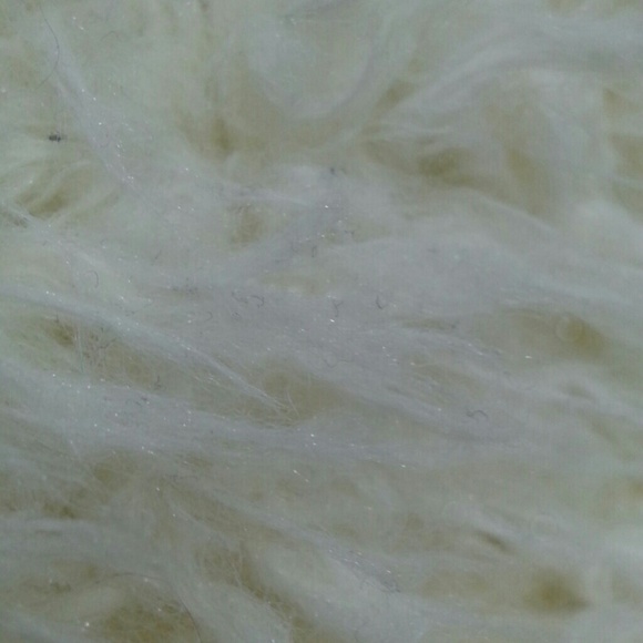 TRADED Eggshell Puffy Fur Jacket - Picture 2 of 3
