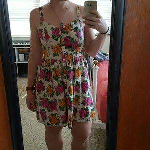 Floral pocket dress