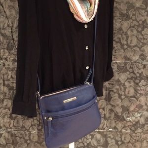 👜Nine West Navy Blue Cross body handbag👜