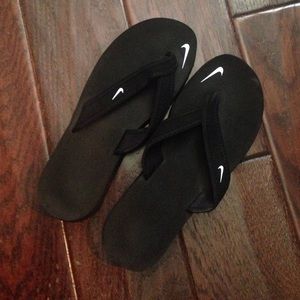 Nike flip flops