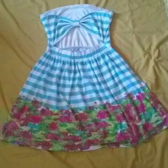 Spring dress - Picture 2 of 2