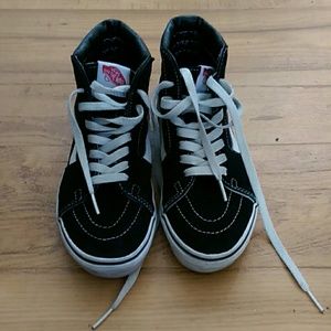 Old school high top vans (black and white)