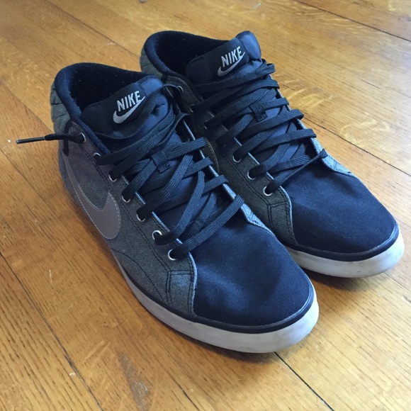 Nike casual