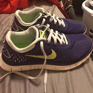 Woman's Nike free 4.0