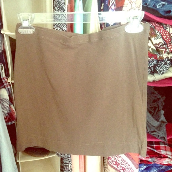 Basic taupe bodycon skirt