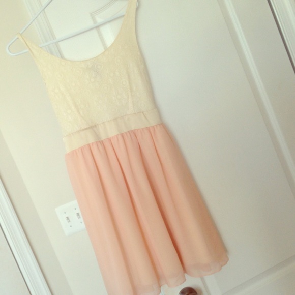 Pretty peach and lace dress!