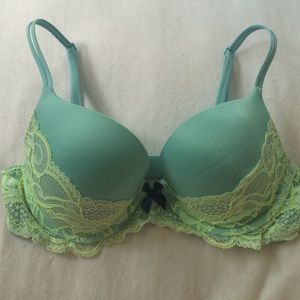 32C Victoria's Secret Very Sexy Push-up Bra