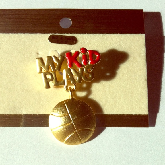 BASKETBALL PIN