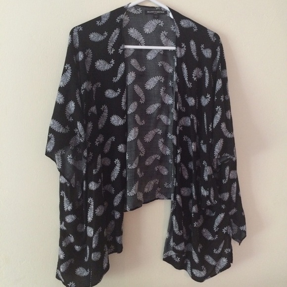 SALE Brandy Melville Cropped Kimono