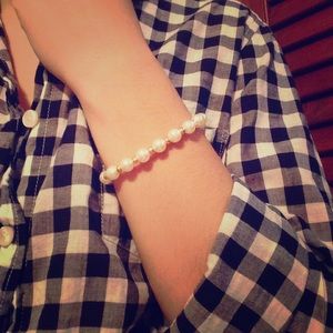 Pearl bracelet