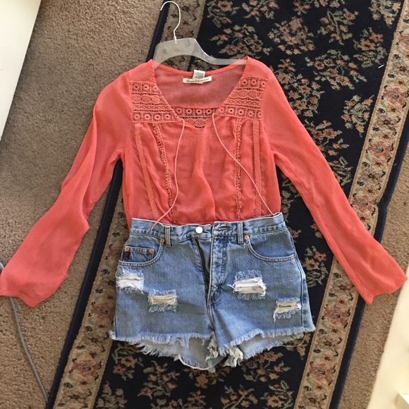 Bell sleeve Blouse - Picture 1 of 4