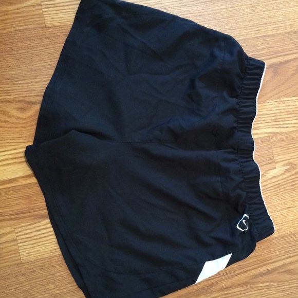 Black Nike short dri fit - Picture 3 of 3