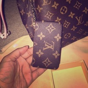 Louis Vuitton monogram key cles