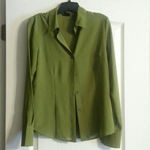 NWOT Green button down blouse