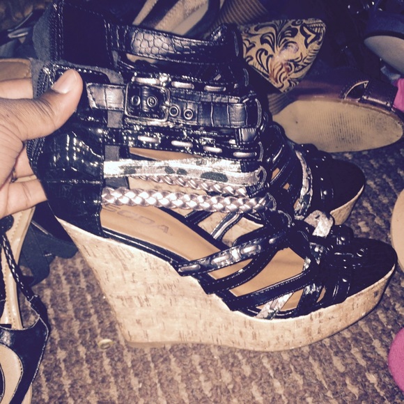 Snakeskin wedges📍sold on mercarii📍