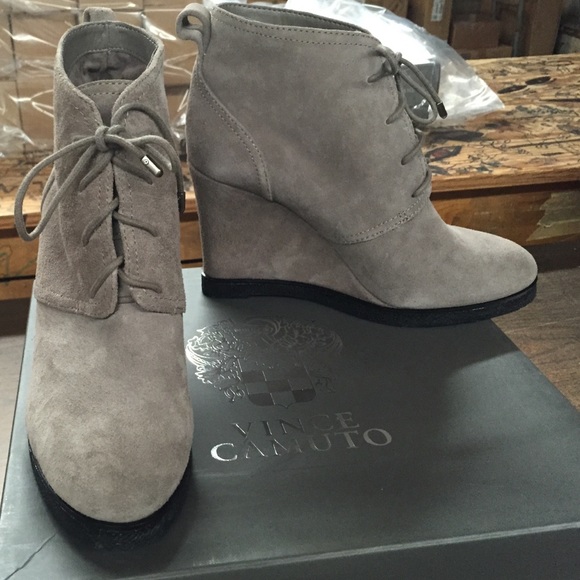 poshmark vince camuto