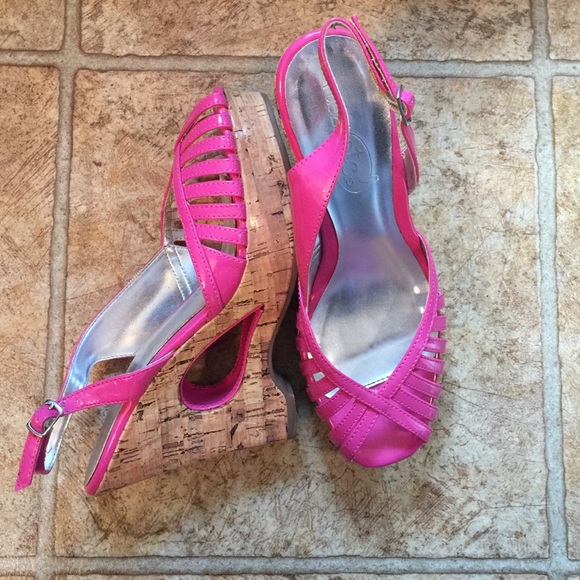 Pink sandal heels - Picture 2 of 4