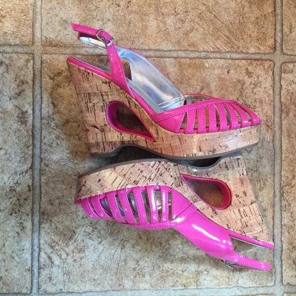 Pink sandal heels - Picture 3 of 4