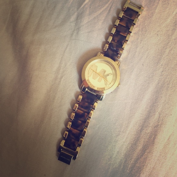 Mk watch