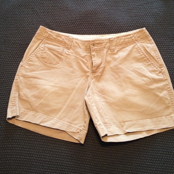 6" inseam khaki shorts