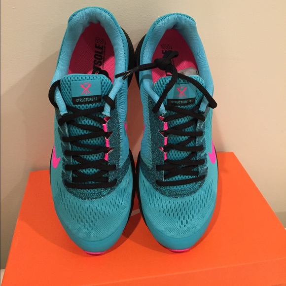 ❌❌SOlD❌❌Women's Nike Structure - Picture 2 of 3