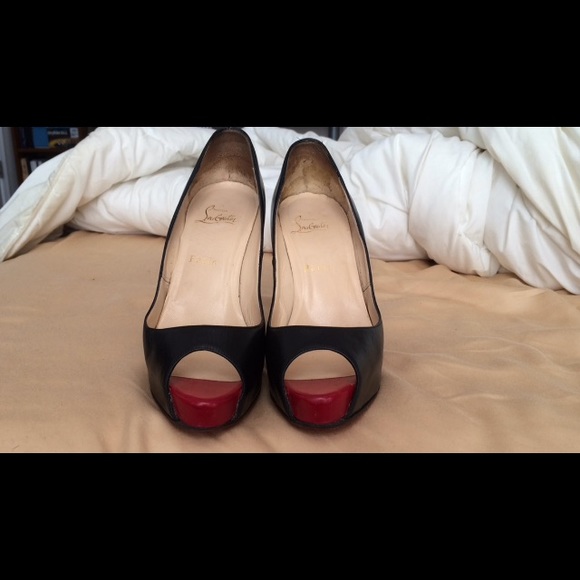 SOLD! Christian Louboutin Very Prive (red tips) - Picture 4 of 4