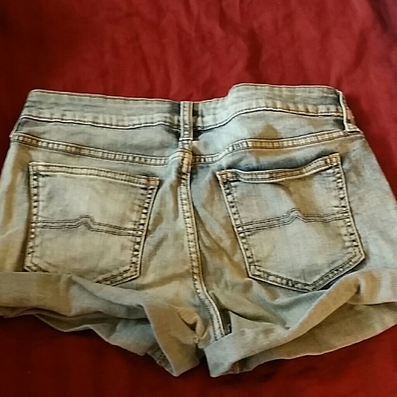 Shorts - Picture 2 of 3