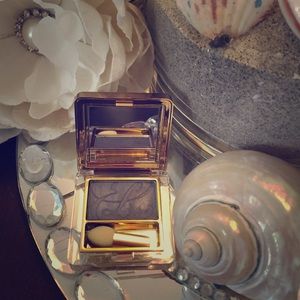 💋Estée Lauder brand new peacock eyeshadow