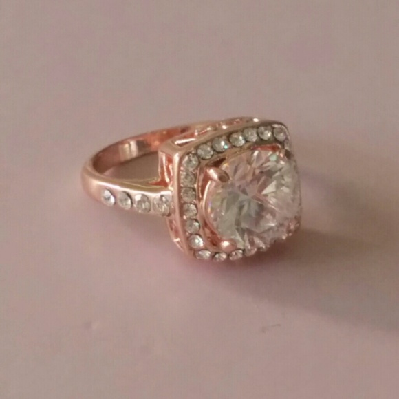 Rose Gold plated Austrian crystal ring