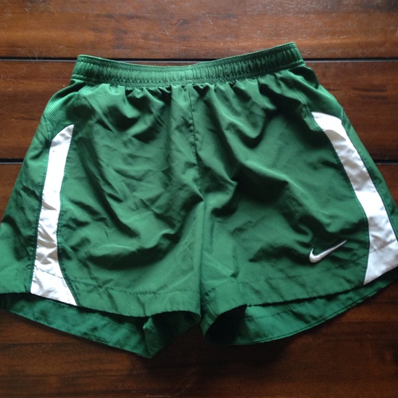 🌟 SALE 🌟Dark green Nike shorts