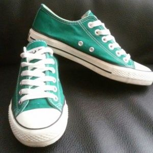 All Star Converse green