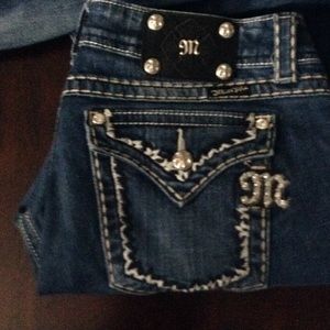 Gently Loved Miss Me Jeans size 34 inseam 29"