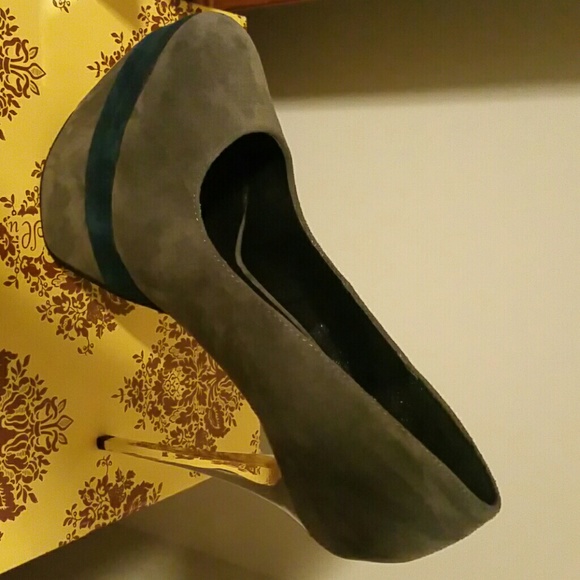 pr mise u Shoes - $15.00