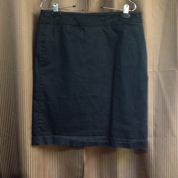 Ann Taylor LOFT black skirt
