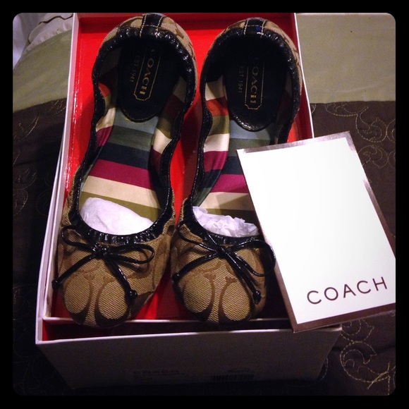 Coach flats 💖make offers