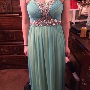 Prom dress (only used once) size 5