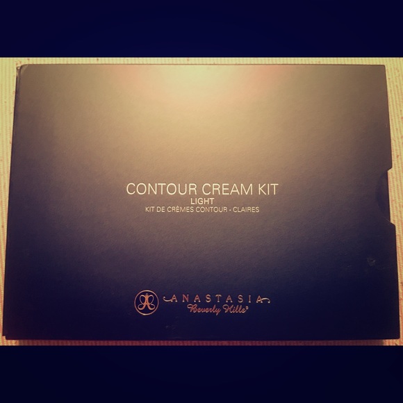 Anastasia Creme contour kit.