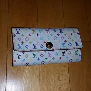 White L/V leather wallet