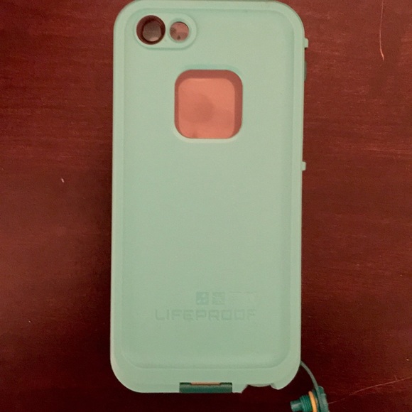 iPhone 5/5s LifeProof case